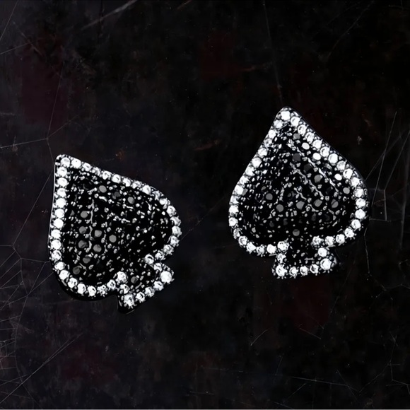 Elegant Black Rhinestone Spade Shape Earrings - Picture 2 of 5